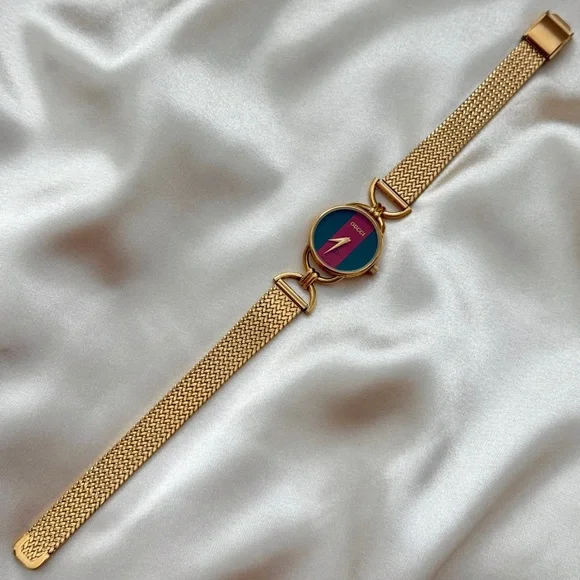 AUTHENTIC VINTAGE GUCCI GOLD WATCH - Picture 2 of 7